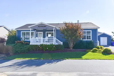 Image de Étapes de la marina (unité 525) 3 chambres / 3 salles de bain Belle maison!