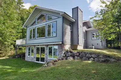 Image de Charmante maison de 2 chambres, 2 salles de bain