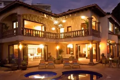 Image de Gagnant D'Une Nuit En Or Gratuit - Villa De Luxe PERSONNALISÉE, Vue Sur L'OCÉAN, Piscine Et Bar