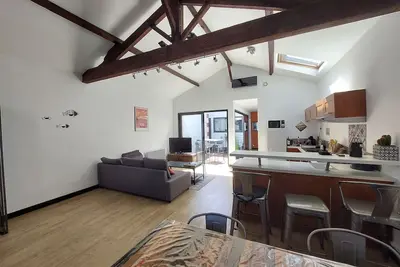 Image de Maison climatisée ambiance Loft avec patio proche port et plage de l'Aiguillon