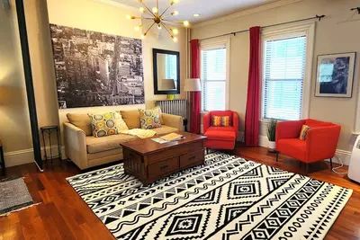 Image de 109 $ Spécial frais! City Loft Apt