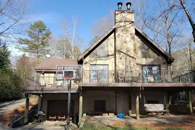 Image de Spacieuse maison du lac Hartwell avec appel cabine confortable, Ă 15 minutes de Clemson WiFi