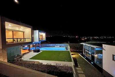 Image de I Love U! Villa. Sea view! Spa! Heated Pool! Cinema! Private Chef!