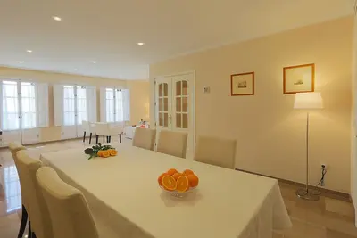 Image de Appartement de luxe à Epicentro: Parking + Wi-Fi gratuit, A / C, 3 Br + 3 Wc, pas de bruit