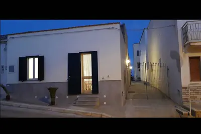 Image de Cvc \"Vito\" se trouve à 20 km de San Vito Lo Capo, Erice, Trapani.