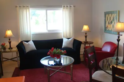 Image de Tarifs d'hiver - Anchorage Downtown Deluxe Furnished One Bedroom Apartment