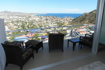 Image de Top Shelf Luxurious Condo Pedregal - Conçu par des professionnels pour la paix et le confort