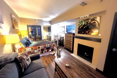 Image de Studio rénové au Monache. Étapes vers le village. Les chiens bien élevés sont les bienvenus.