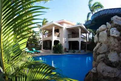 Image de La Laguna Beach House Vue sur l'océan et la montagne