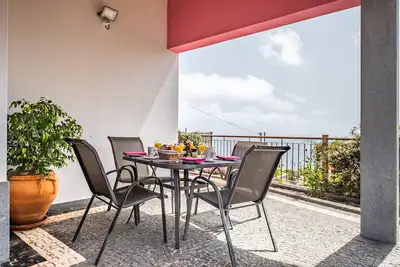 Image de Nature Holiday Villa - Vues magnifiques sur la mer et la montagne