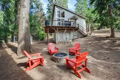 Image de Sweet Retreat: accès privé au lac! Ski Dodge / Swim Pinecrest