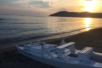 Image de Maison typique avec jardin à 4 minutes à pied de la mer, à Marina di Carrara