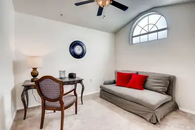 Image de Condo de 2 chambres situé au centre de Centennial