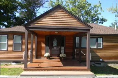 Image de Emplacement privilégié - Ranch House sur le lac Seneca