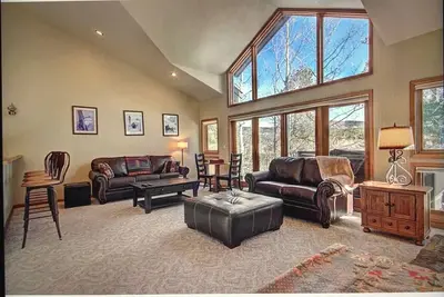 Image de Breckenridge, Co. Condo de luxe. Marchez jusqu'aux pistes de ski et au centre-ville!