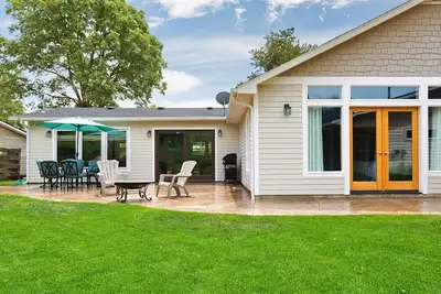 Image de Foothills Home-Backs nouvellement rénové à l'espace ouvert, à proximité de Bsu, piste cyclable, etc.