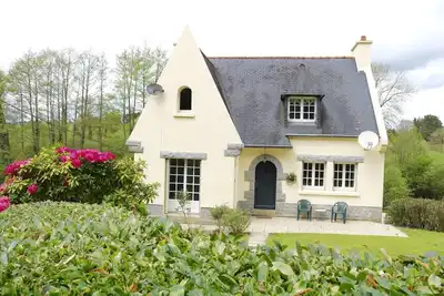 Image de Grande maison et jardin, vue sur la rivière, à pied, pistes cyclables, pêche