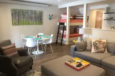 Image de Récemment rénové! Gemme de trembles légers et lumineux!