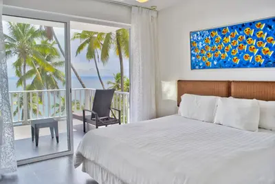 Image de Exquis Bayfront Condo w \/ Wifi et plage privée