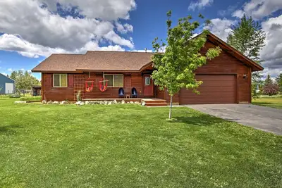 Image de Mary Ann's Mountain Maison - promenade en ville; steaks grillés; explorer les parcs naturels