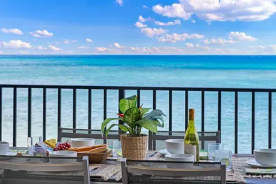 Image de Hl A204 Clear Blue Oceanfront Views! Regardez les baleines de votre coin Lanai!