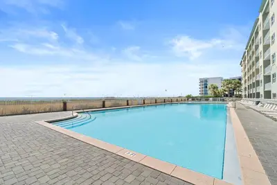 Image de Hou La La! Énorme Waters Edge 103! Étapes à Suivre Pour la Piscine et la Plage - 8 Personnes!
