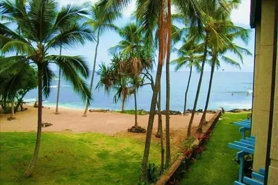 Image de Condo Kona Reef sur la plage avec vue sur l'océan, Wifi, lit king size et ascenseur
