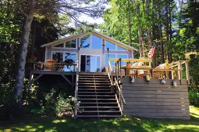 Image de Oceanfront Maine Acadia Cottage