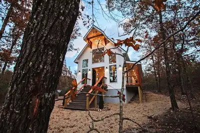 Image de Holder Hill Honeymoon Cabin