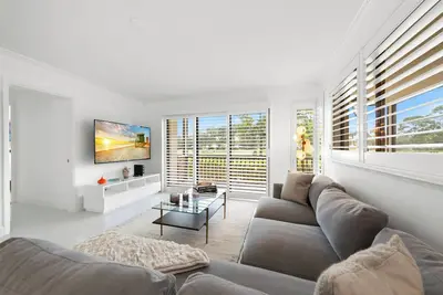 Image de Condo national Pga avec vue sur le terrain de golf, unité de conception récemment rénovée