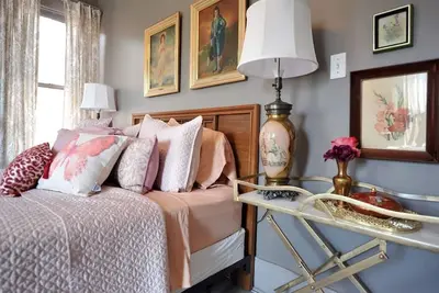 Image de Le meilleur emplacement! ! ! - Charme historique Huge - 3br-3bth