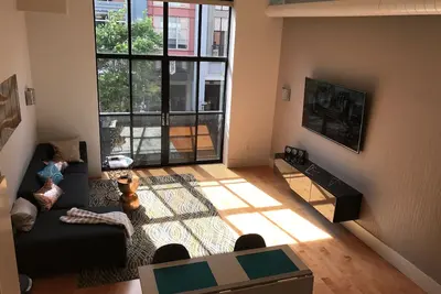 Image de Loft Santana Row animé à droite sur la bande Sr principale