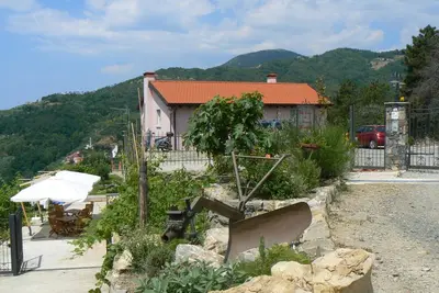 Image de Sur La Colline Sur Sestri Levante Avec Grande Terrasse Et Vue Panoramique