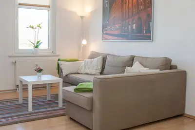 Image de Appartement 2 pièces, cuisine, salle de bain, balcon, Tv Hd, WiFi, parking - proche zoo, foire