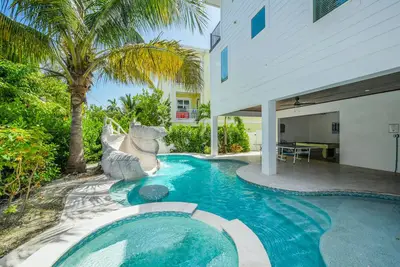 Image de Island Sol - Neuf Chambres Maison, Couchages 22