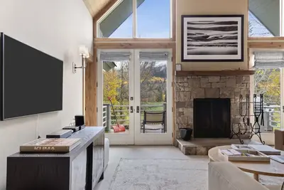Image de Avant-poste: Condo Teton Pines au dernier étage! Ac, terrain de golf et vue sur la montagne