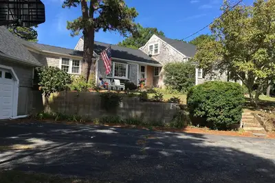 Image de Maison de 2 ailes pour grande / multi-génération famille / amis, cul de sac, plage <1 mi.