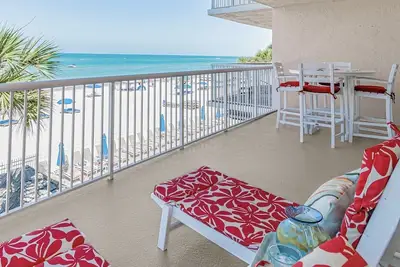 Image de 3/2 Direct Beach / Pool / Hottub / Seaview / Remodeled / Ouvertures de janvier