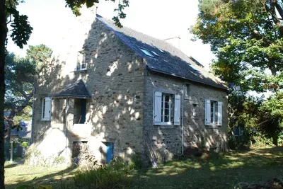 Image de Maison de caractère à 150 m de la plage et à 50 m de la rivière du Belon.