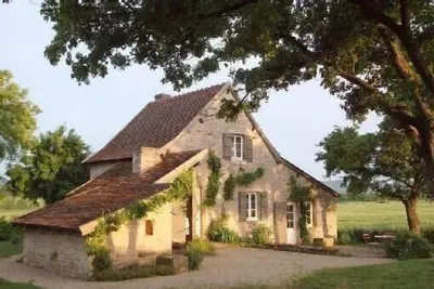 Image de Maison independante, calme, Cluny, Tournus, route des vins, voie verte, velos