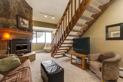 Image de Cuivre Mtn - Cj309. Centre Village, vue sur montagne, meilleur rapport qualité / prix pour les pistes de ski! !