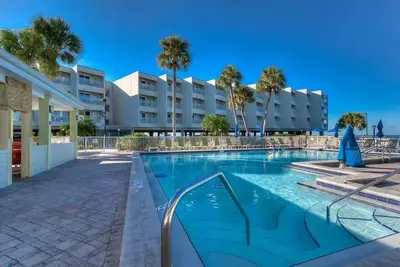 Image de Anchors à couper le souffle Waterfront Condo loin!