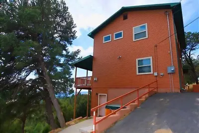 Image de Au sommet du monde avec des vues fantastiques et une détente chaleureuse. Prendre plaisir!