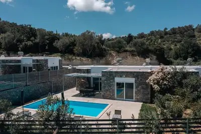 Image de Private Pool, Great location & Views 3