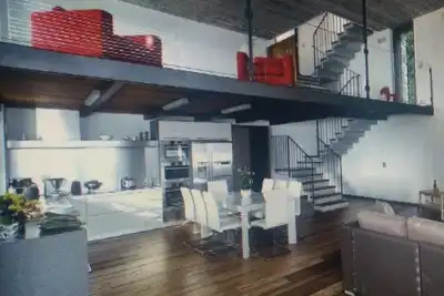 Image de Moderne Violet House - La villa offre une vue spectaculaire sur le lac de Côme