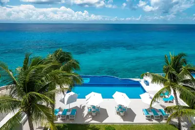 Image de Miramar # 402 Lovely Oceanfront Penthouse Condo, Meilleures vues sur l'océan dans le bâtiment