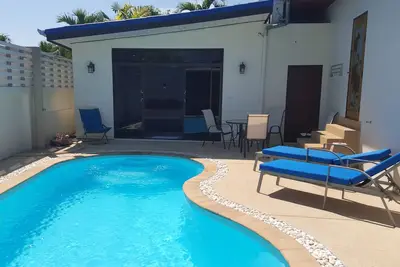 Image de Studio de charme piscine terrasse privée dans residence de luxe golf plage mer