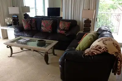 Image de Baleinier sur la plage de Kaanapali, unité de coin, vue sur l'océan, A / C