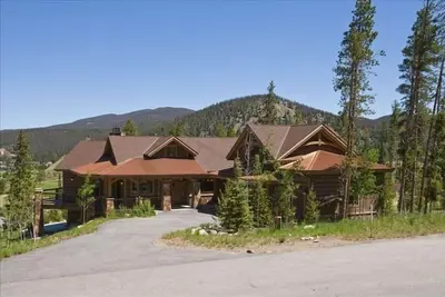 Image de Accueil Prestige 4400 Sq Ft exécutif dans les Highlands