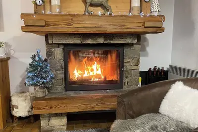 Image de Comfy, Cosy style alpin Appartement, avec cheminée et des vues fantastiques